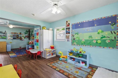 House in Bunnell, Florida 4 bedrooms, 202.53 sq.m. № 2122744 - photo 28