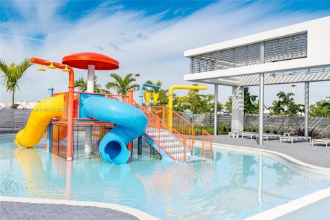 Copropriété à louer à Doral, Floride: 3 chambres, 102.38 m2 № 2015286 - photo 3