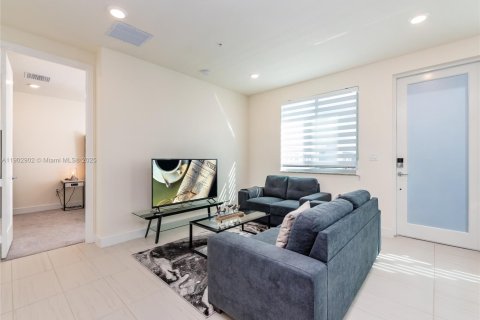 Copropriété à louer à Doral, Floride: 3 chambres, 102.38 m2 № 2015286 - photo 20