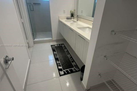 Copropriété à louer à Doral, Floride: 3 chambres, 102.38 m2 № 2015286 - photo 25