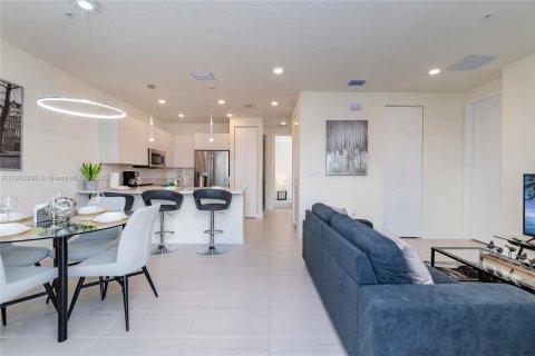 Copropriété à louer à Doral, Floride: 3 chambres, 102.38 m2 № 2015286 - photo 22