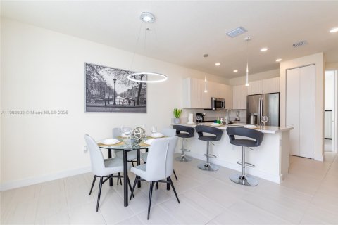 Copropriété à louer à Doral, Floride: 3 chambres, 102.38 m2 № 2015286 - photo 21