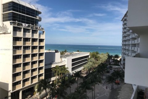 Снять в аренду кондоминиум в Майами-Бич, Флорида 1 спальня, 80.36м2, № 2037946 - фото 24