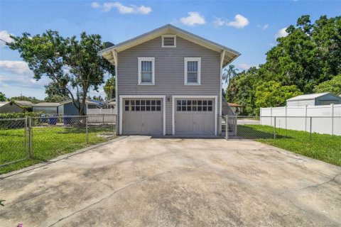 House in Lakeland, Florida 4 bedrooms, 169.18 sq.m. № 1848165 - photo 13