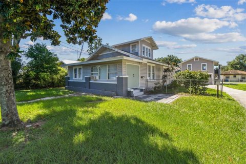 House in Lakeland, Florida 4 bedrooms, 169.18 sq.m. № 1848165 - photo 1