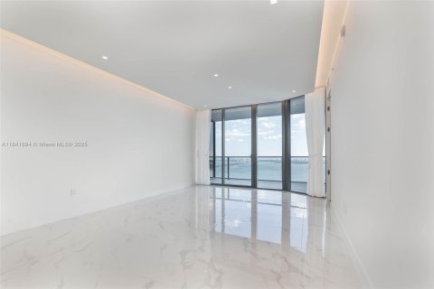 Condo in Miami, Florida, 3 bedrooms  № 2020559 - photo 6