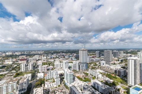 Condo in Miami, Florida, 3 bedrooms  № 2020559 - photo 29