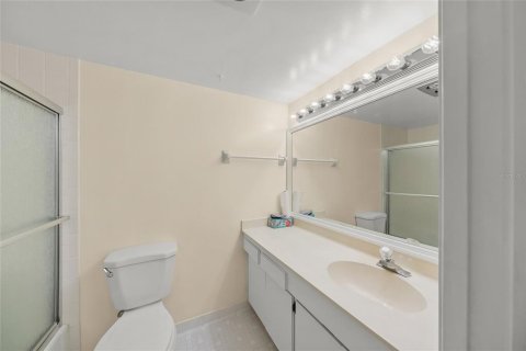 Copropriété à louer à Sarasota, Floride: 2 chambres, 103.86 m2 № 2431146 - photo 18