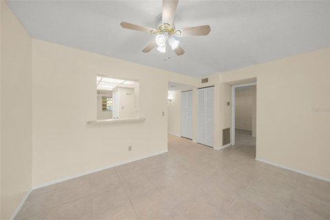 Copropriété à louer à Sarasota, Floride: 2 chambres, 103.86 m2 № 2431146 - photo 8