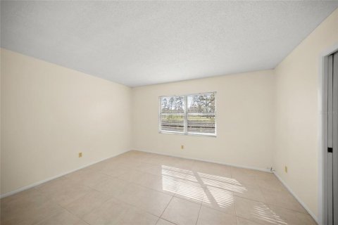 Copropriété à louer à Sarasota, Floride: 2 chambres, 103.86 m2 № 2431146 - photo 13