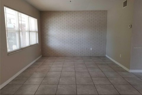 Commercial property in Largo, Florida 3 bedrooms, 163.23 sq.m. № 2234333 - photo 4