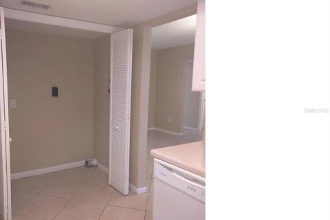 Commercial property in Largo, Florida 3 bedrooms, 163.23 sq.m. № 2234333 - photo 17