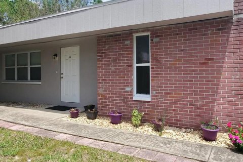 Commercial property in Largo, Florida 3 bedrooms, 163.23 sq.m. № 2234333