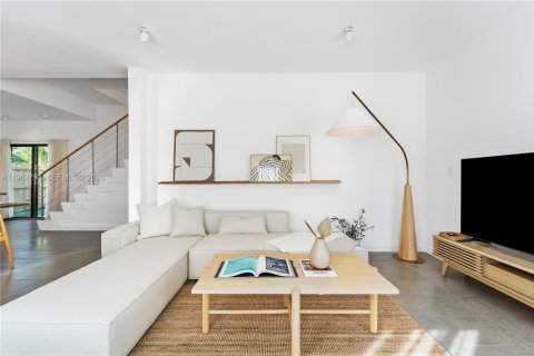 Villa ou maison à vendre à Miami, Floride: 3 chambres, 143.07 m2 № 2000146 - photo 4