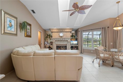 Villa ou maison à vendre à Punta Gorda, Floride: 3 chambres, 221.11 m2 № 1569865 - photo 23