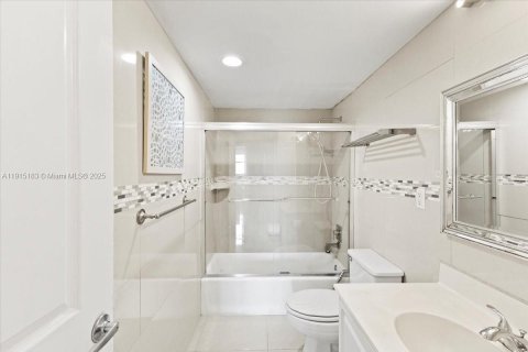 Снять в аренду кондоминиум в Санни-Айлс-Бич, Флорида 2 спальни, 139.82м2, № 1971387 - фото 22