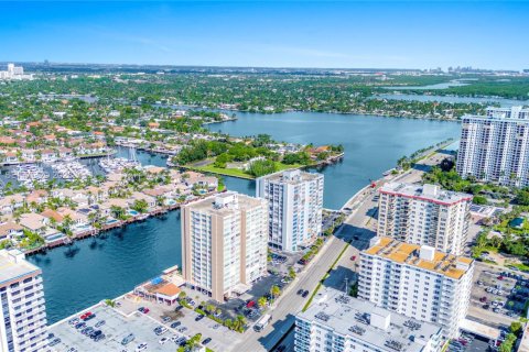 Купить кондоминиум в Холливуд, Флорида 1 спальня, 81.2м2, № 2025763 - фото 20