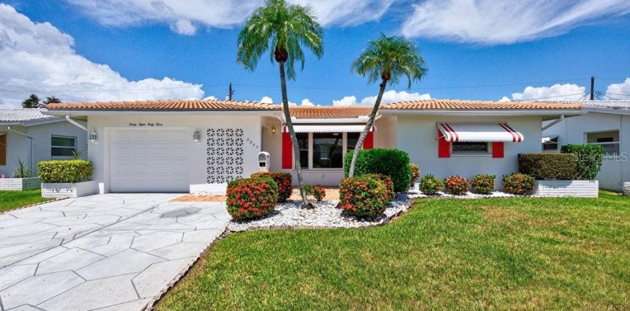 Villa ou maison à Pinellas Park, Floride 2 chambres, 146.41 m2 № 2347107
