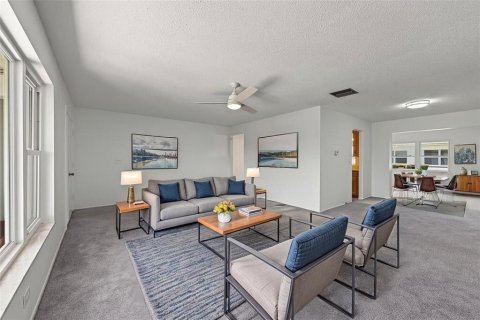 Villa ou maison à vendre à Pinellas Park, Floride: 2 chambres, 146.41 m2 № 2347107 - photo 4