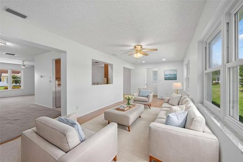 Villa ou maison à vendre à Pinellas Park, Floride: 2 chambres, 146.41 m2 № 2347107 - photo 15
