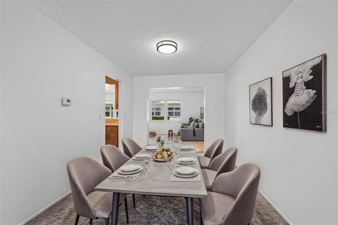 Villa ou maison à vendre à Pinellas Park, Floride: 2 chambres, 146.41 m2 № 2347107 - photo 11