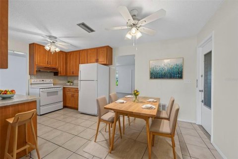 Villa ou maison à vendre à Pinellas Park, Floride: 2 chambres, 146.41 m2 № 2347107 - photo 23