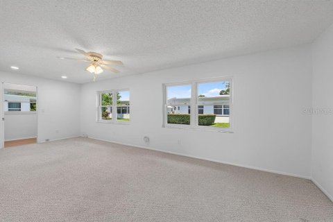 Villa ou maison à vendre à Pinellas Park, Floride: 2 chambres, 146.41 m2 № 2347107 - photo 13