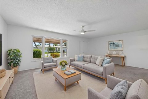 Villa ou maison à vendre à Pinellas Park, Floride: 2 chambres, 146.41 m2 № 2347107 - photo 7