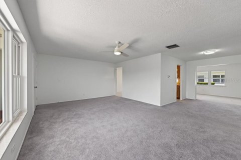 Villa ou maison à vendre à Pinellas Park, Floride: 2 chambres, 146.41 m2 № 2347107 - photo 3