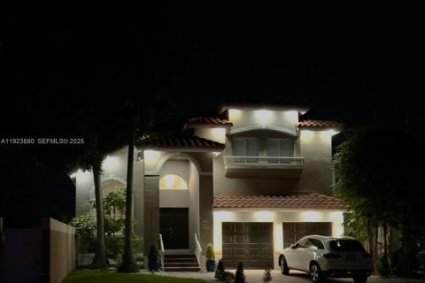 Villa ou maison à vendre à Miami, Floride: 4 chambres, 222.87 m2 № 2040407 - photo 23