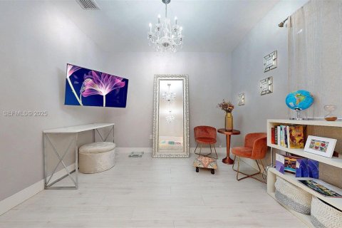 Villa ou maison à vendre à Miami, Floride: 4 chambres, 222.87 m2 № 2040407 - photo 14
