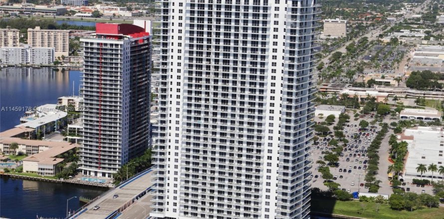Condo in Hollywood, Florida, 1 bedroom № 737549