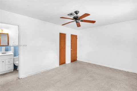 House in Pembroke Pines, Florida 3 bedrooms, 135.45 sq.m. № 2046681 - photo 28
