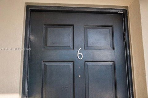 Casa en alquiler en North Miami, Florida, 2 dormitorios, 139.35 m2 № 1953426 - foto 14