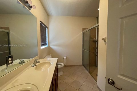 House in Homestead, Florida 4 bedrooms, 130.06 sq.m. № 1688835 - photo 7
