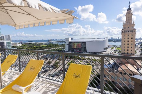 Condominio en alquiler en Miami, Florida, 1 dormitorio, 58.06 m2 № 1875457 - foto 21