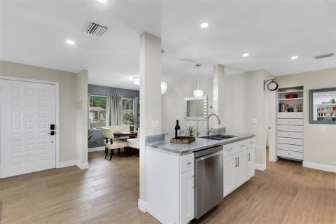 Villa ou maison à vendre à Bradenton, Floride: 2 chambres, 110.74 m2 № 1914565 - photo 20