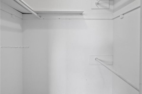 Купить кондоминиум в Санрайз, Флорида 2 спальни, 78.97м2, № 1700284 - фото 6