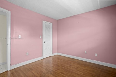 Купить кондоминиум в Санрайз, Флорида 2 спальни, 78.97м2, № 1700284 - фото 12