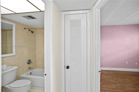 Купить кондоминиум в Санрайз, Флорида 2 спальни, 78.97м2, № 1700284 - фото 14