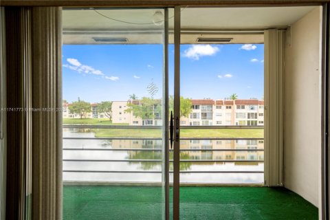 Купить кондоминиум в Санрайз, Флорида 2 спальни, 78.97м2, № 1700284 - фото 4