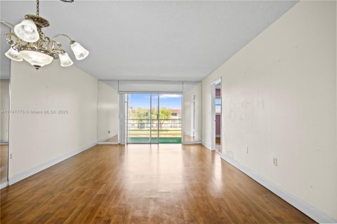 Купить кондоминиум в Санрайз, Флорида 2 спальни, 78.97м2, № 1700284 - фото 20