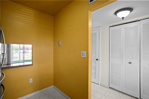 Купить кондоминиум в Санрайз, Флорида 2 спальни, 78.97м2, № 1700284 - фото 22