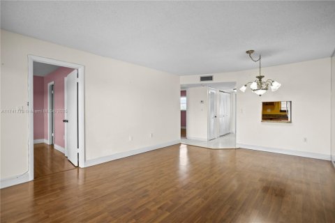 Купить кондоминиум в Санрайз, Флорида 2 спальни, 78.97м2, № 1700284 - фото 19