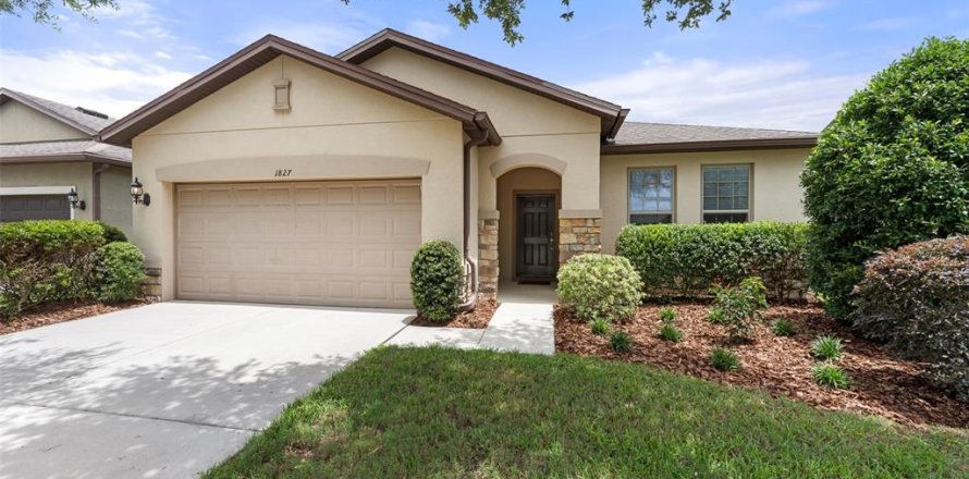 Casa en Brooksville, Florida 3 dormitorios, 183.76 m2 № 1795228