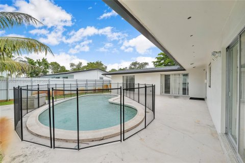 Villa ou maison à vendre à Miramar, Floride: 3 chambres, 123.37 m2 № 1943614 - photo 29