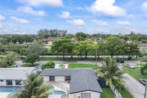 Villa ou maison à vendre à Miramar, Floride: 3 chambres, 123.37 m2 № 1943614 - photo 7