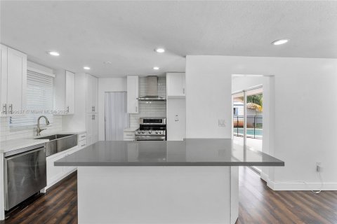 Villa ou maison à vendre à Miramar, Floride: 3 chambres, 123.37 m2 № 1943614 - photo 22