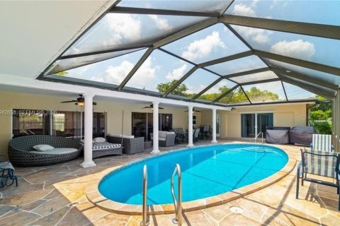 Дом в Холливуд, Флорида 6 спален, 298.03м2 № 1999312