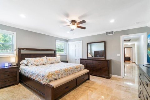 Villa ou maison à louer à Hollywood, Floride: 6 chambres, 298.03 m2 № 1999312 - photo 15